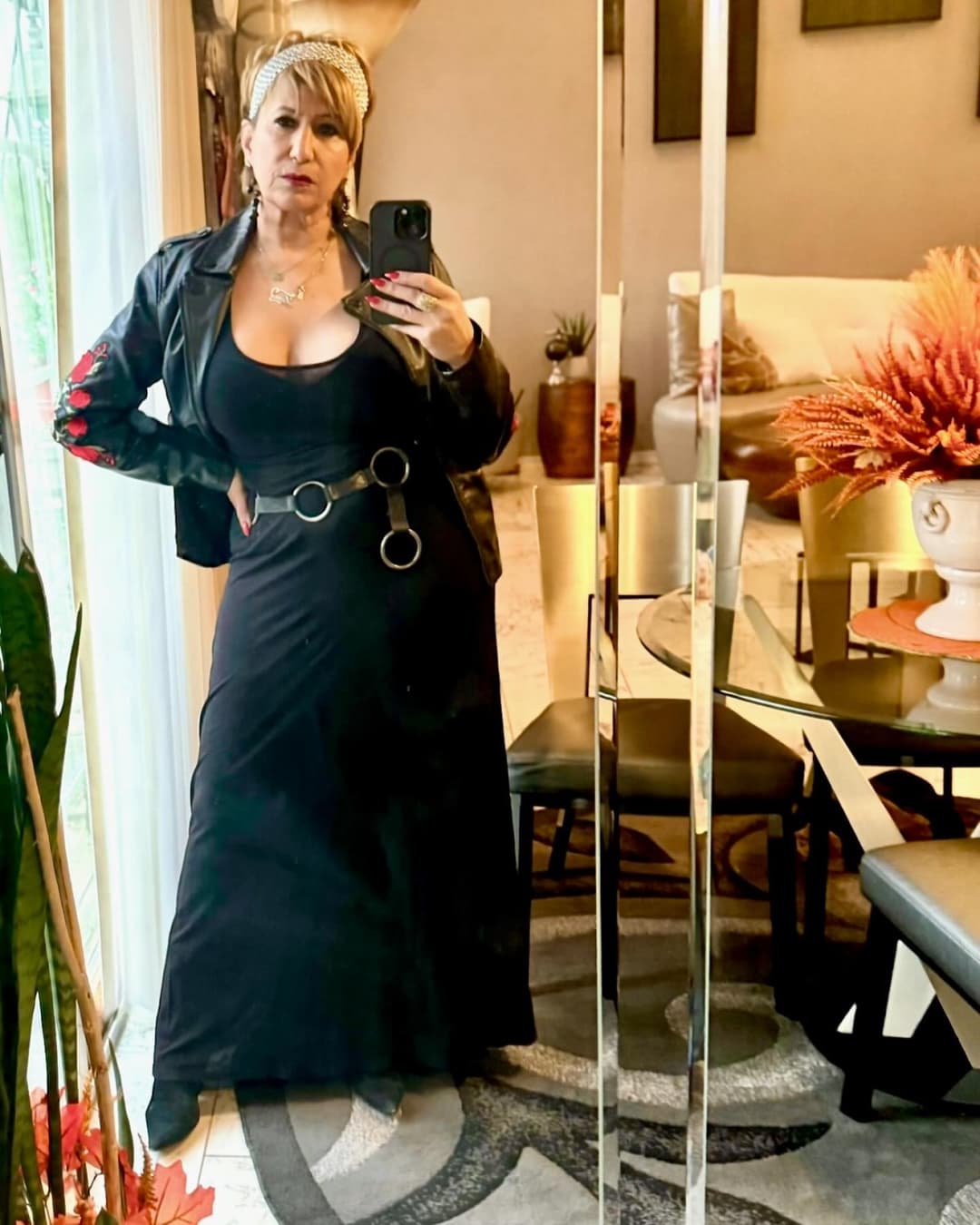 Thick Gilf flight attendant 2