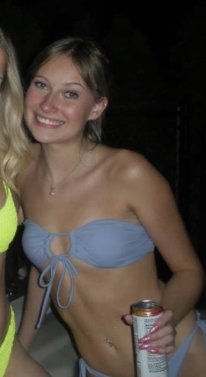 Profile reached 1M views. Here’s my cousin to celebrate (jerk off to)* ??