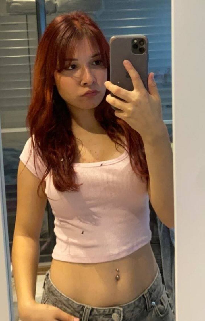 Click to view full size Cute redhead gf sucks dick