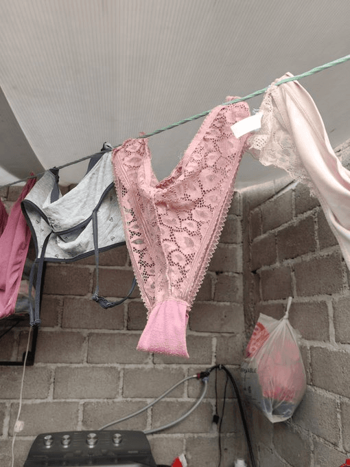 Calzones y tangas sucias de mi tía ??