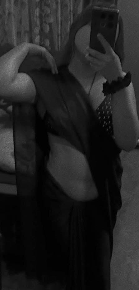 sexy Indian figure Hijab cute and sexy face giving blowjob and getting fucked leaked pics