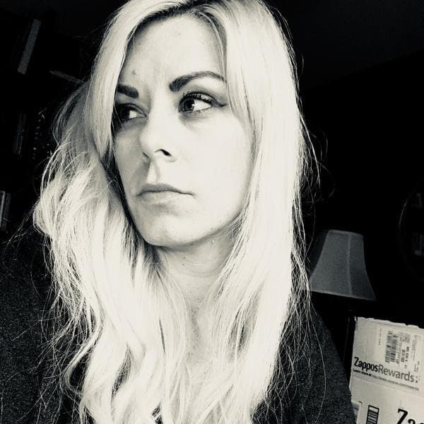 If anybody could find more pics of lesbian Heather’s bare tits in public that would be great