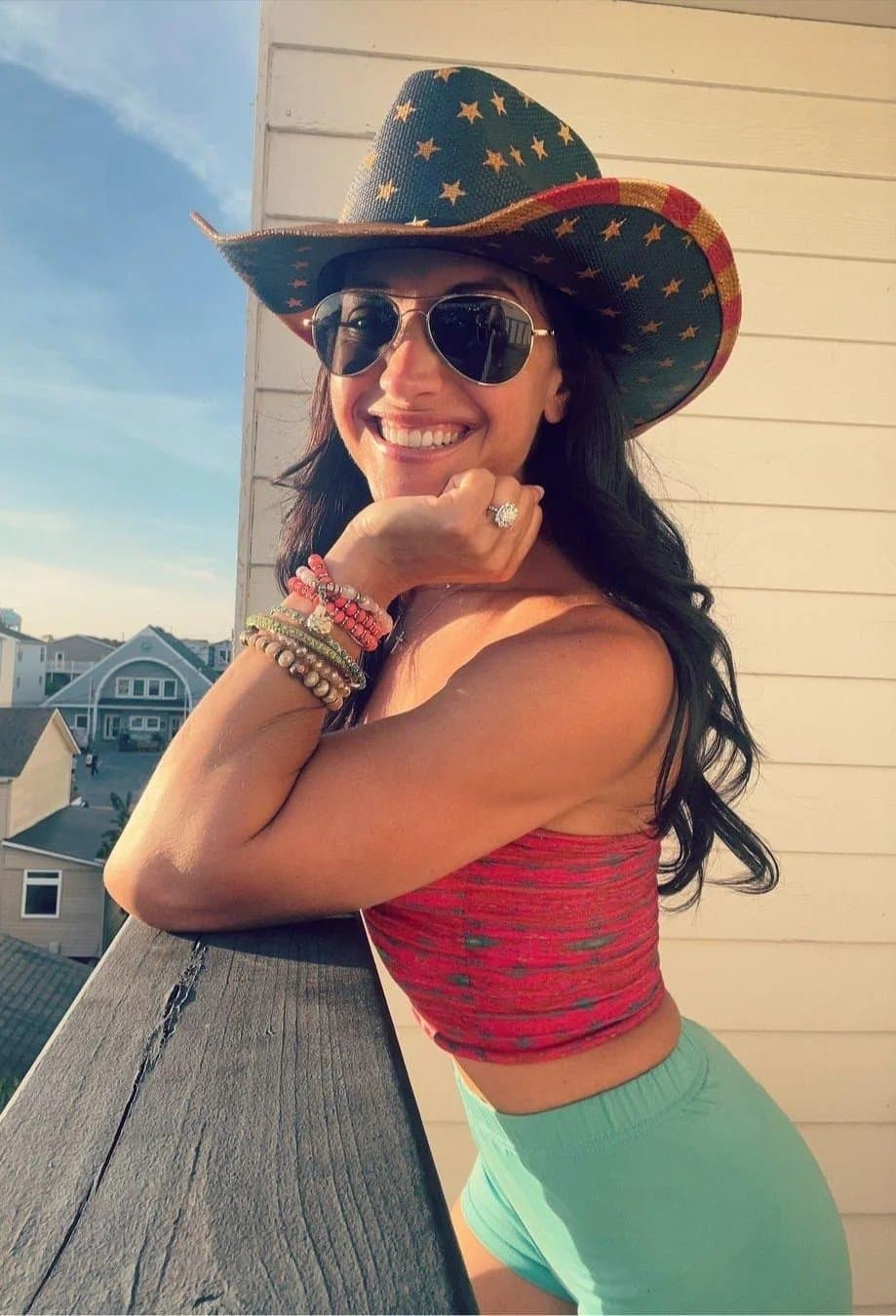 Click to view full size Cheerleader Emily Compagno to wannabe tv host Show of that slutty body and plug that mouth with cock