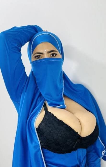 niqab big boobs