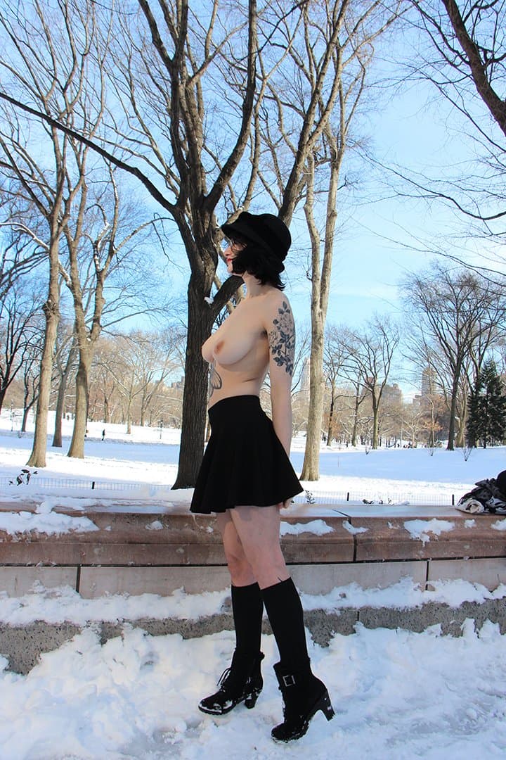 Frau Rosie Wilde (Frau Rosie Levine) nackt (1)