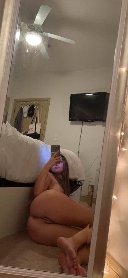 Click to view full size Ķřýśťà