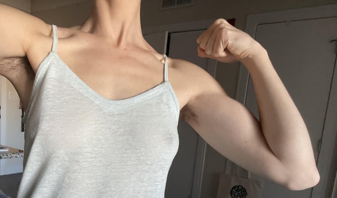 sweaty hairy armpits chic