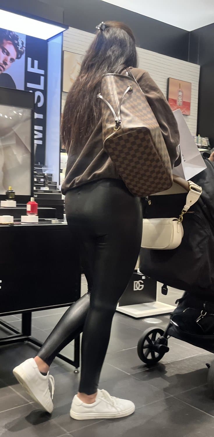 Rich Milf Yoga Pants Shopping