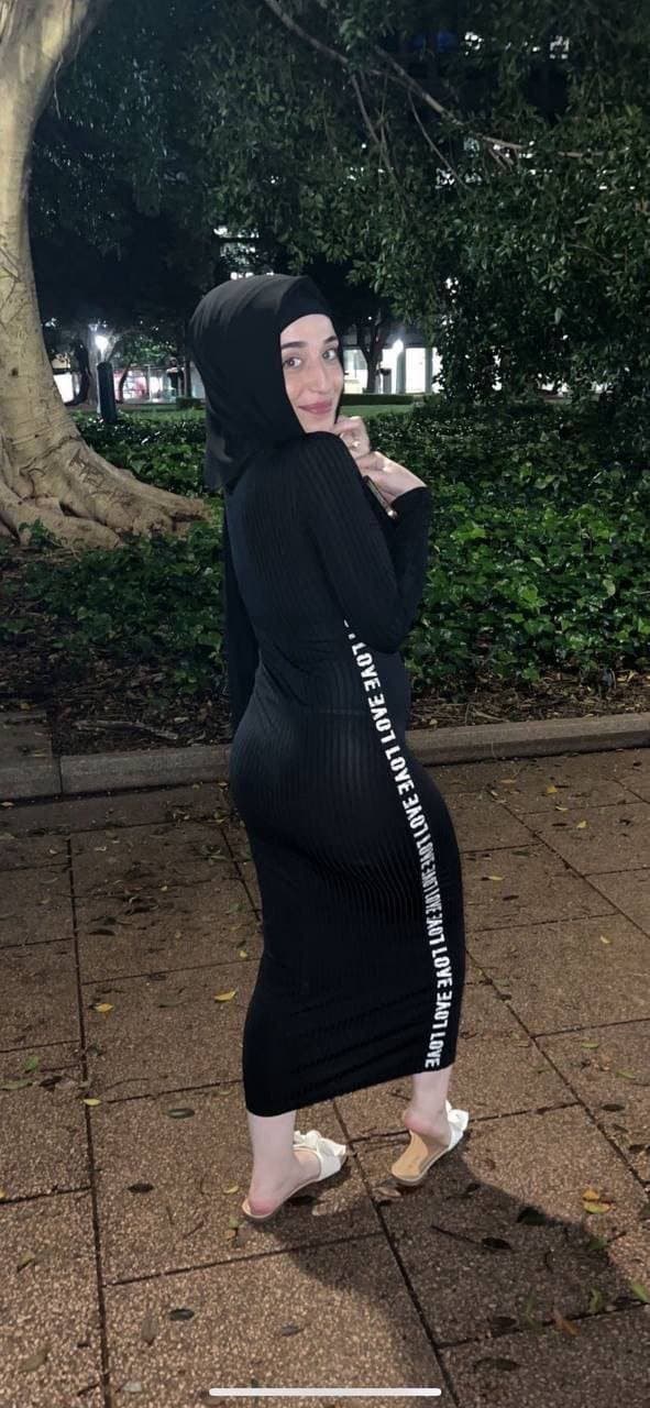 Lebanon hijab/hijabi slut being nasty and crazy [CHECK COMMENT)]