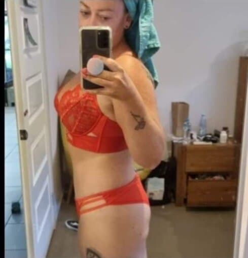 Lisa Jarvis. 3-HOLE CUM DUMPSTER