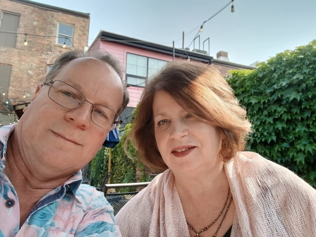 Have the wife might as well have hubby. 5 hole delight. Chatham Kent Ontario