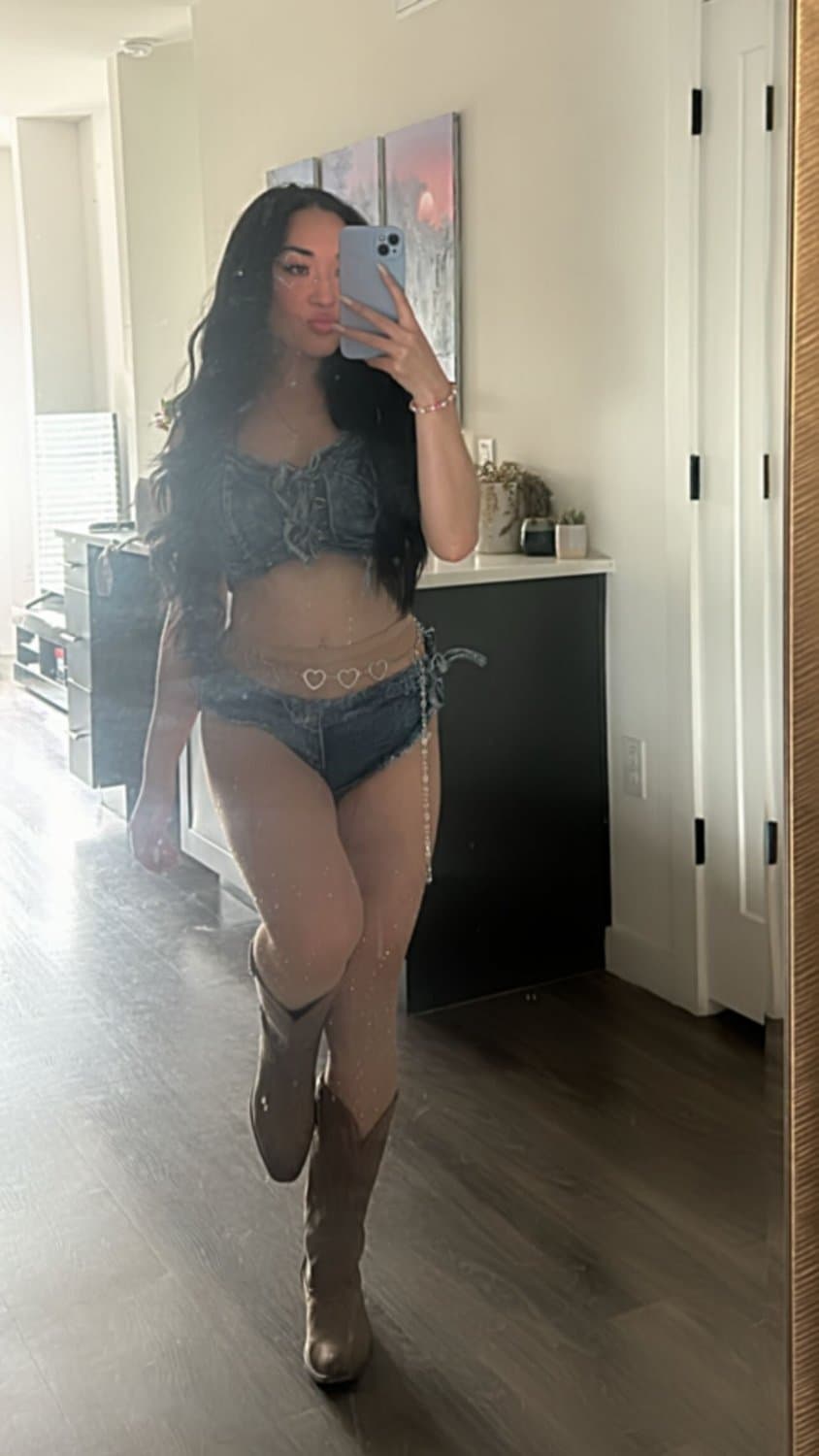 Sexy thicc latina teen Aries