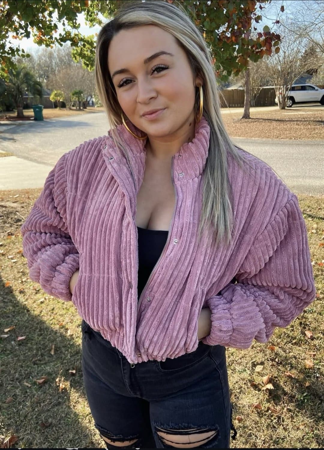 Thick white bop has a face for hot black men to sit on