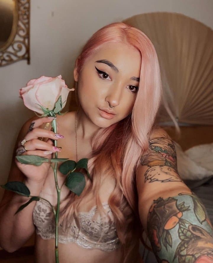 Burlesque dancer 2 early years