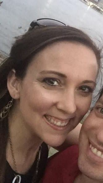 Only one pic of Aly flashing at Mardi Gras 2024 but still, a recent find is a recent find!!