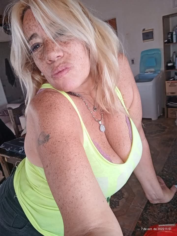 Fabi . Scataazza. Madura argentina. 29 videos con diferentes H. Trio y trio lésestá en @peporiles12