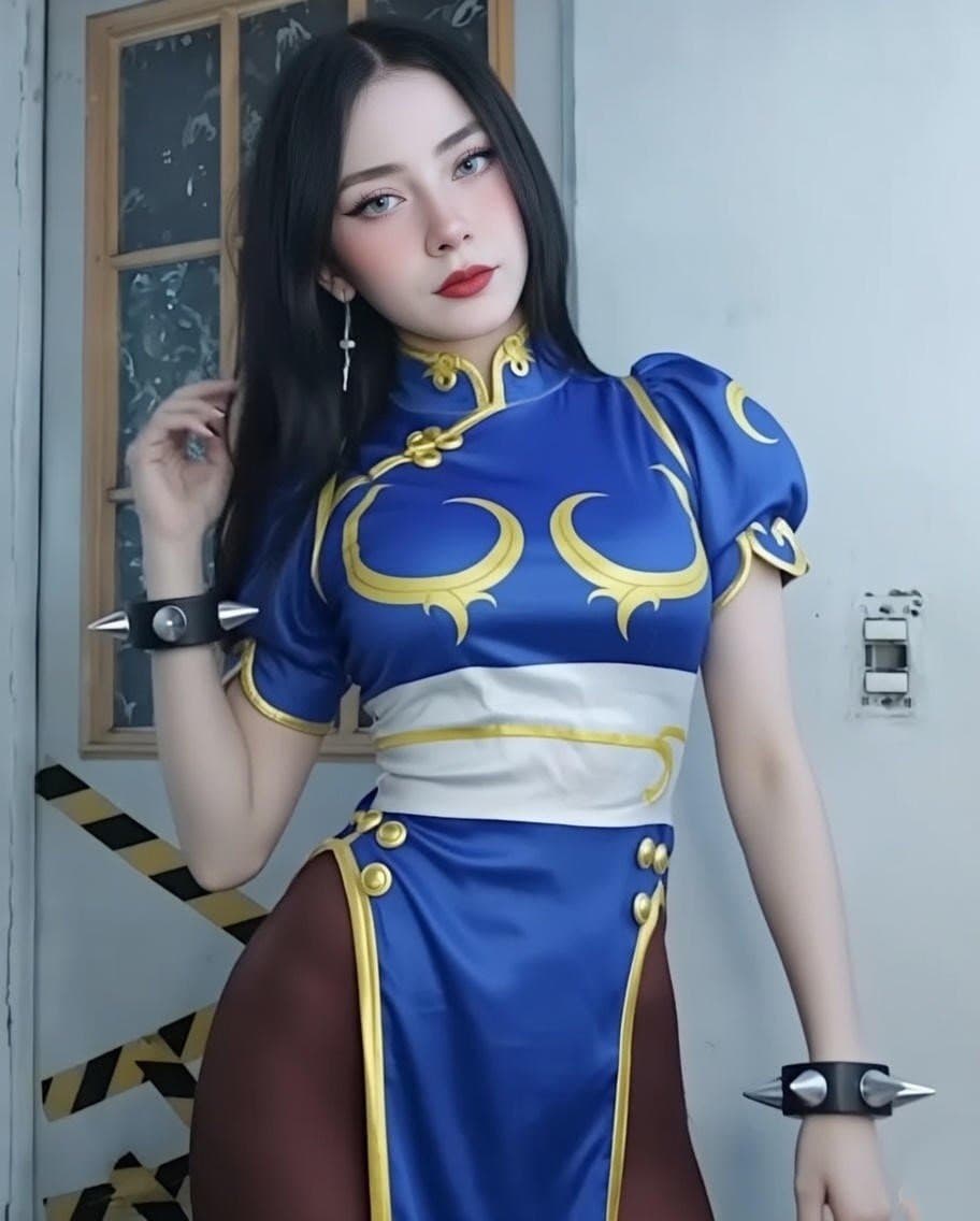 Nao Cooper Cosplays (fake)