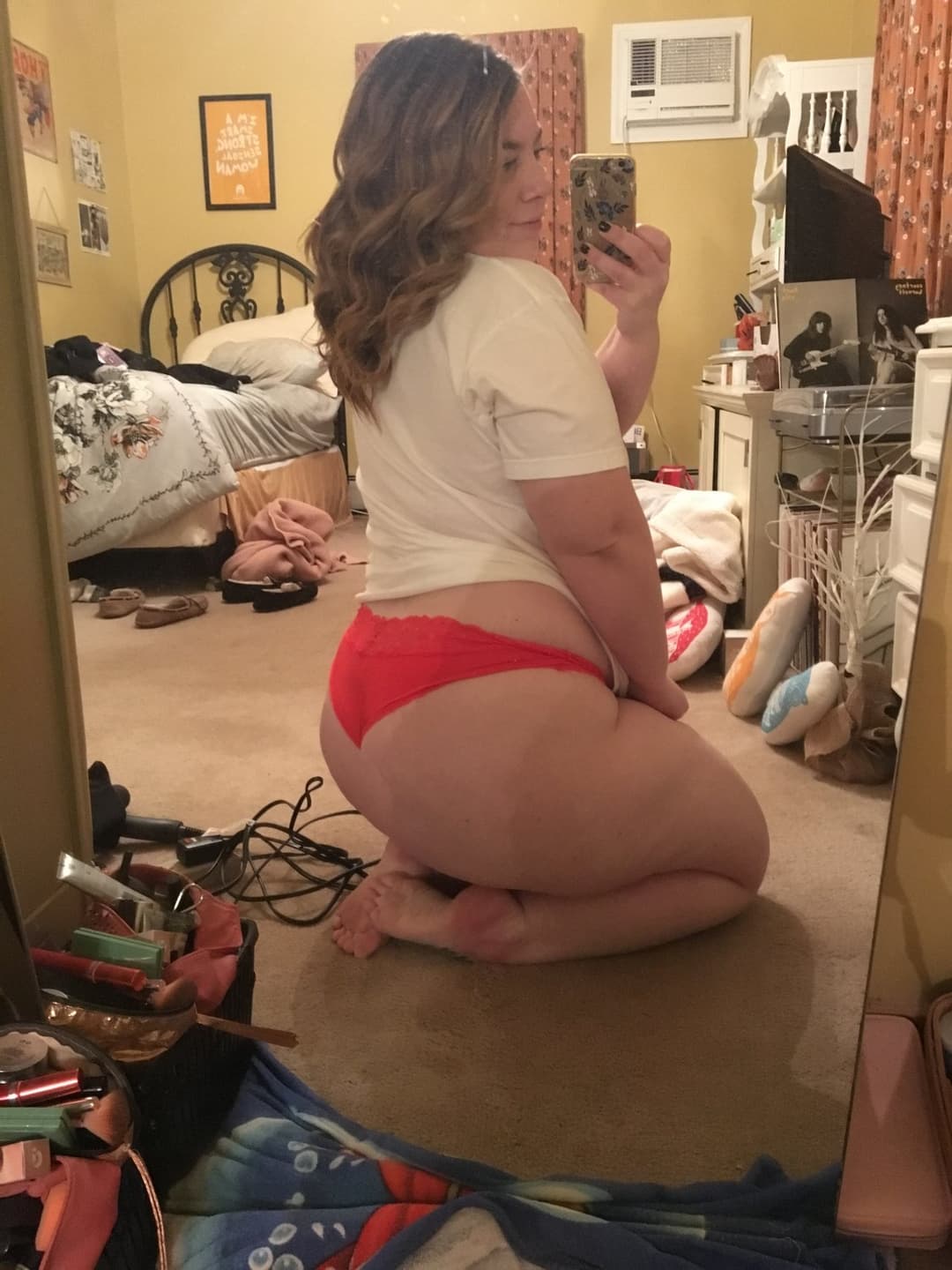 Chubby bitch in red underwear