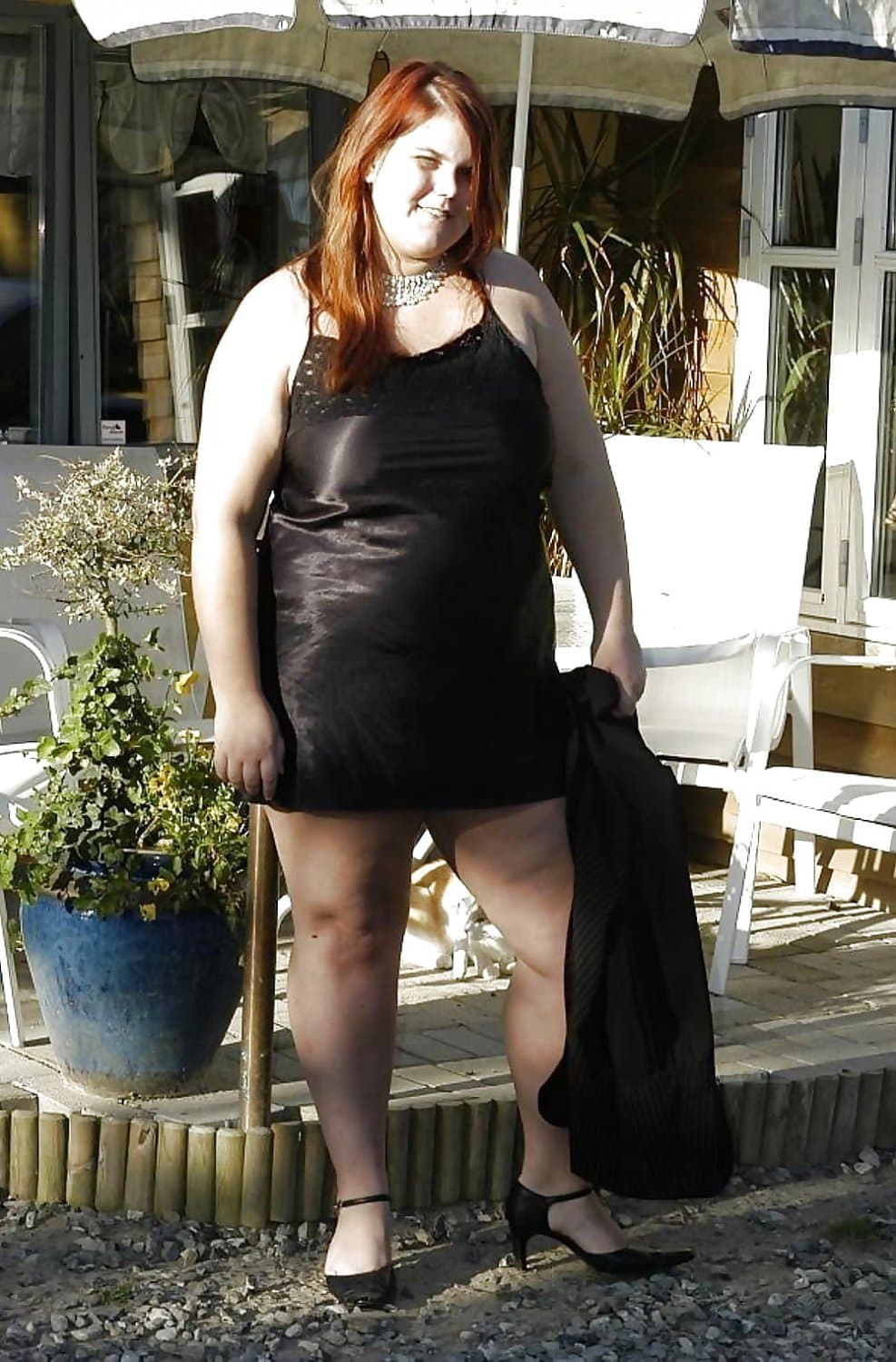 Danish Amateur (004): Trine are sunbathing her hole body