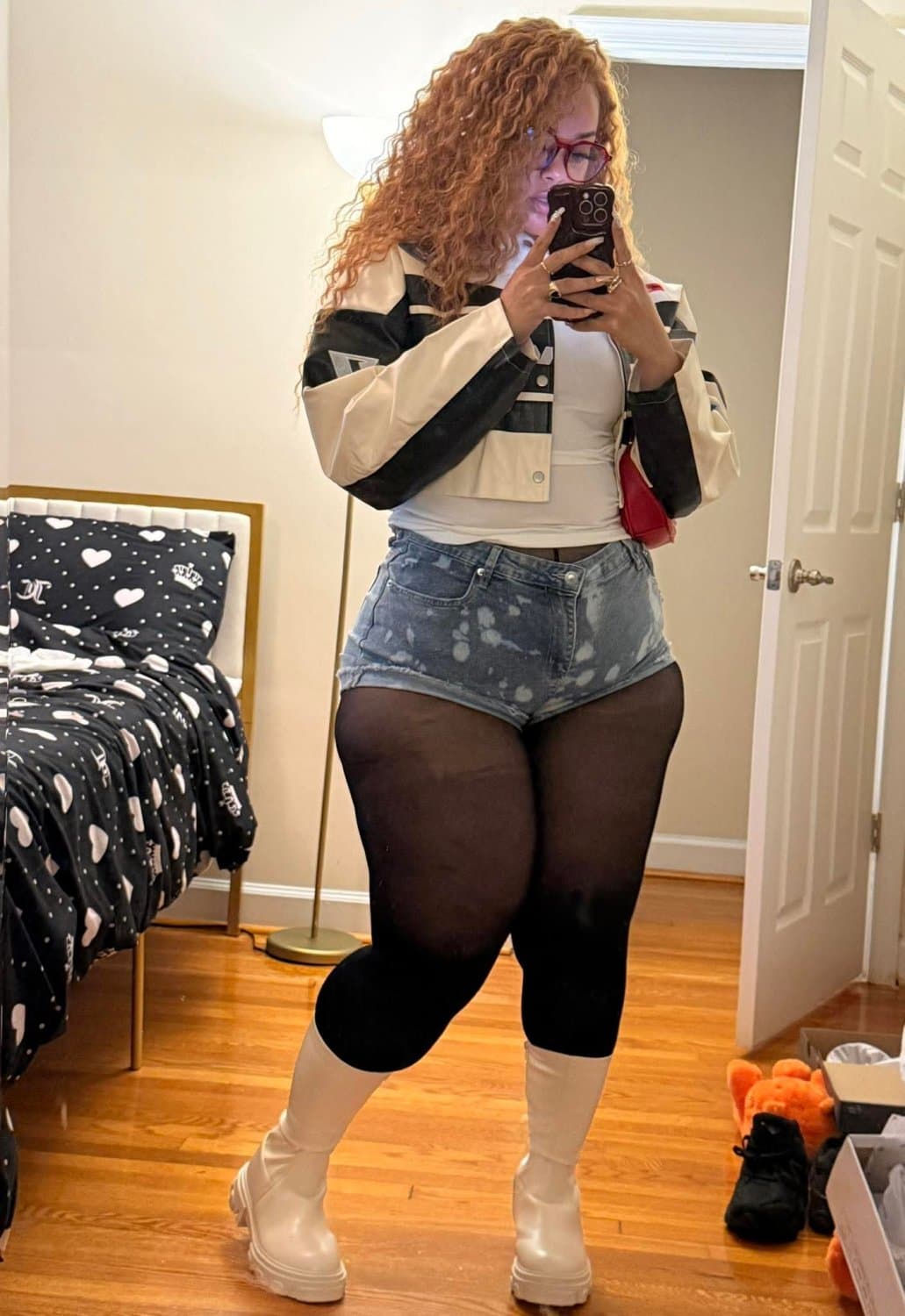 THICK CURVY EBONY BIG BOOTY