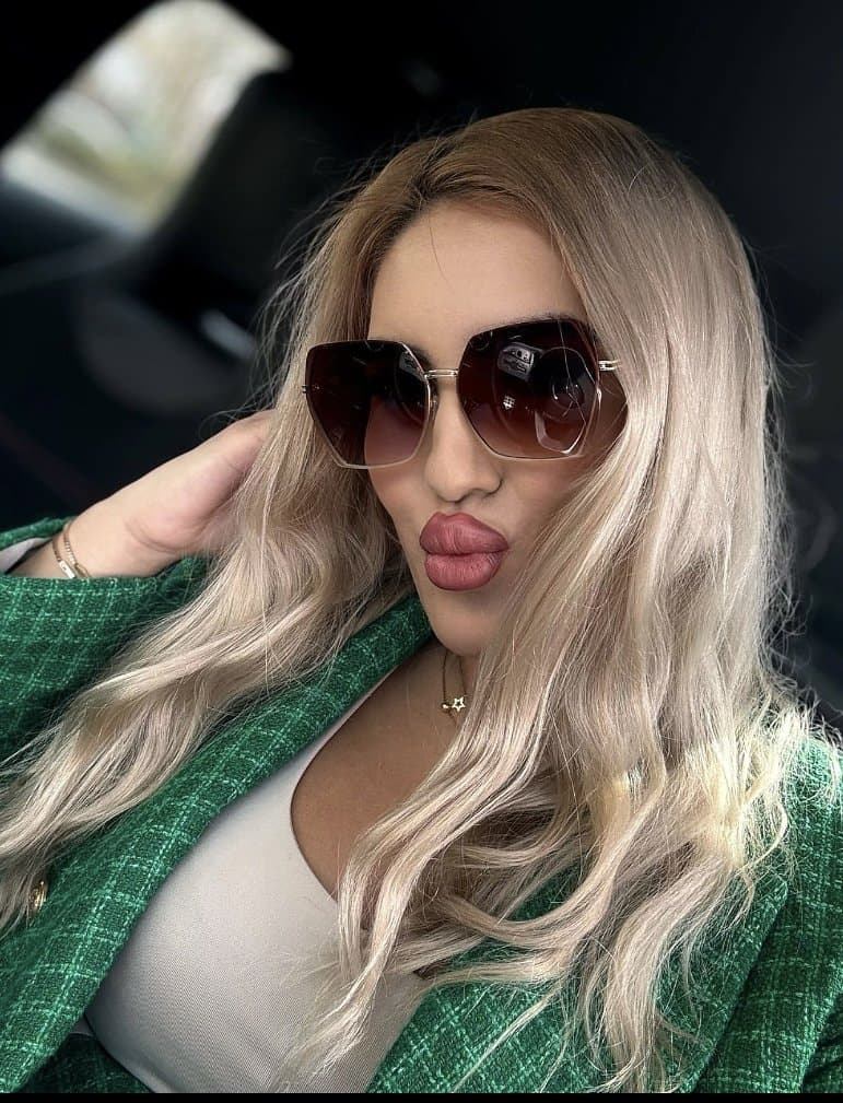 Click to view full size My hot math teacher <3