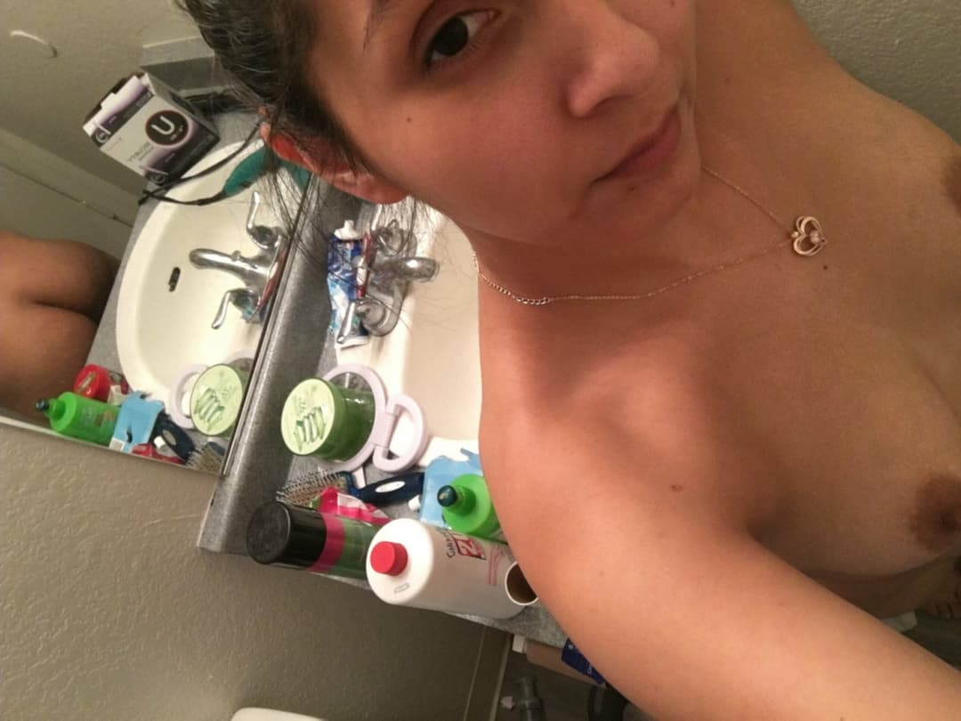 Alana wants to be a webslut