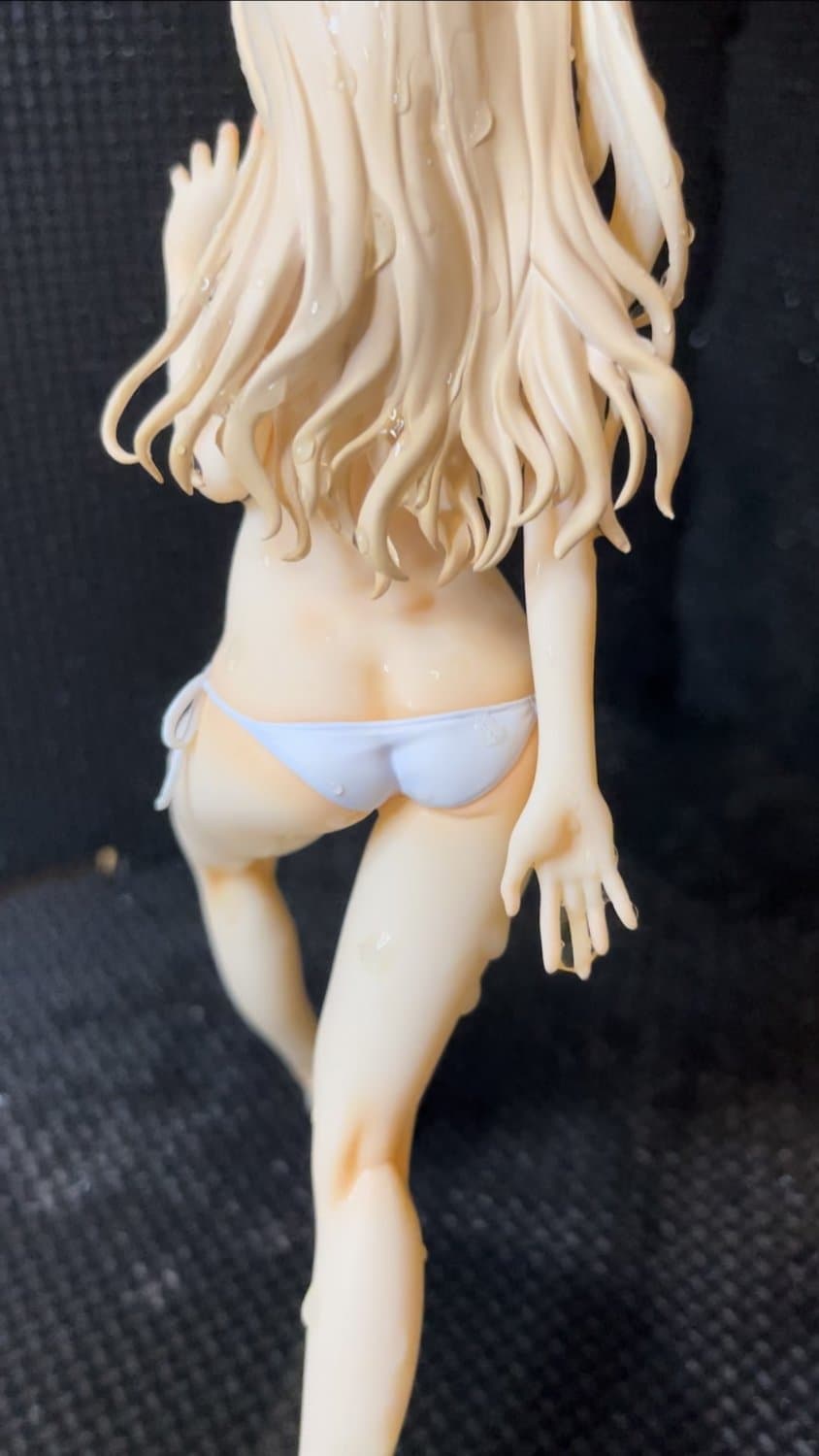 Pissing on Figure 2024/06/08 Illya & Chloe