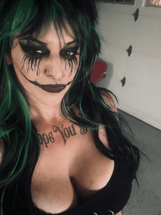 Single Mom Jennifer Has Huge Tits, Loves Metal Music, and Has A Hot 18 Year Old Daughter