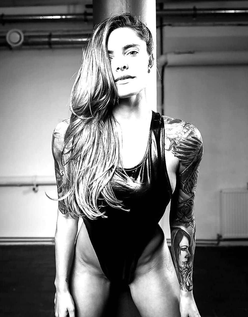 Die devote Sophia Thomalla braucht es besonders hart