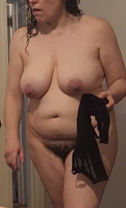 Dee, a beautiful curvy hairy MILF
