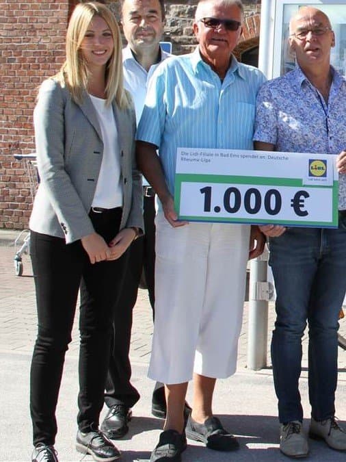 hiddencam Lidl scandal cute girl job interview  in the car blowjob for boss and she got her job