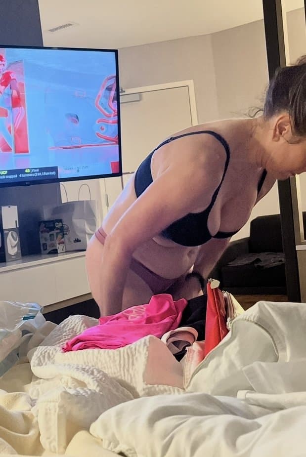 Mom on a girls trip taken advantage of drunk in Aruba. Kik lenny18766