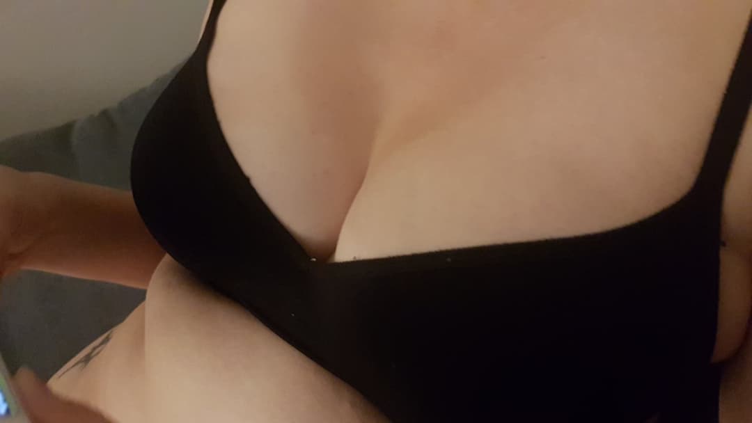 Lea Elvery - Aussie Asian Amateur Slut