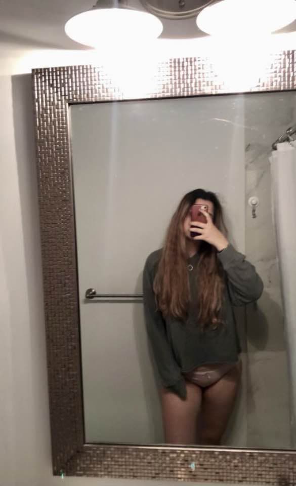 Avery 21 years old from Chicago