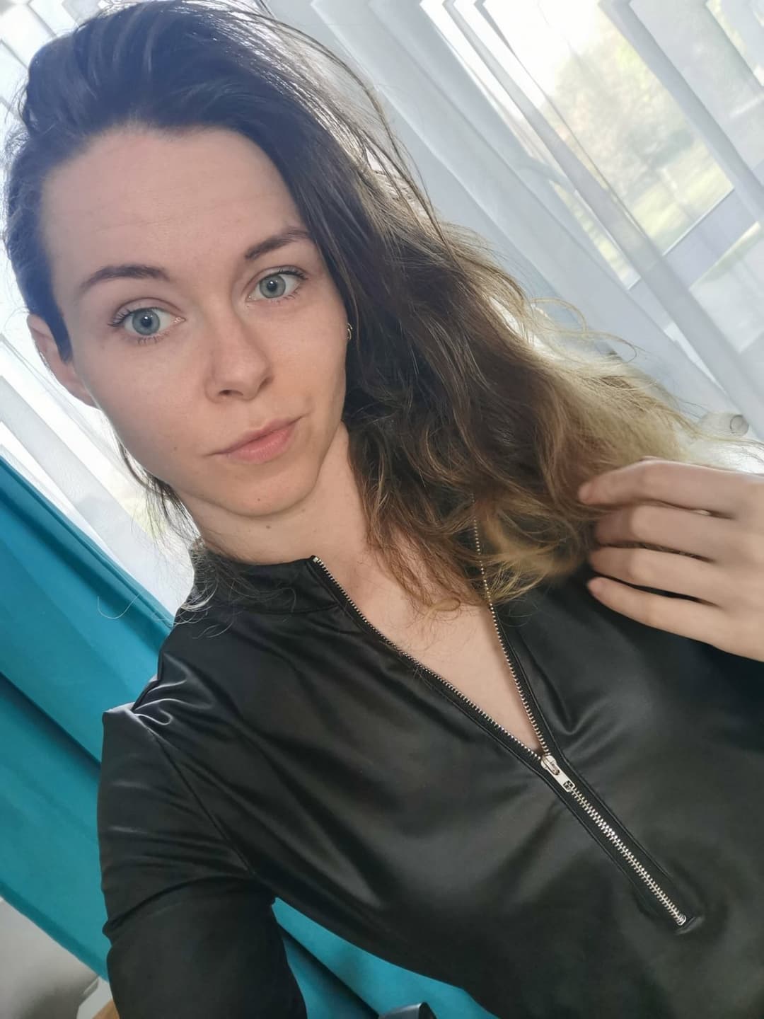 Horny flight attendant knows her charms