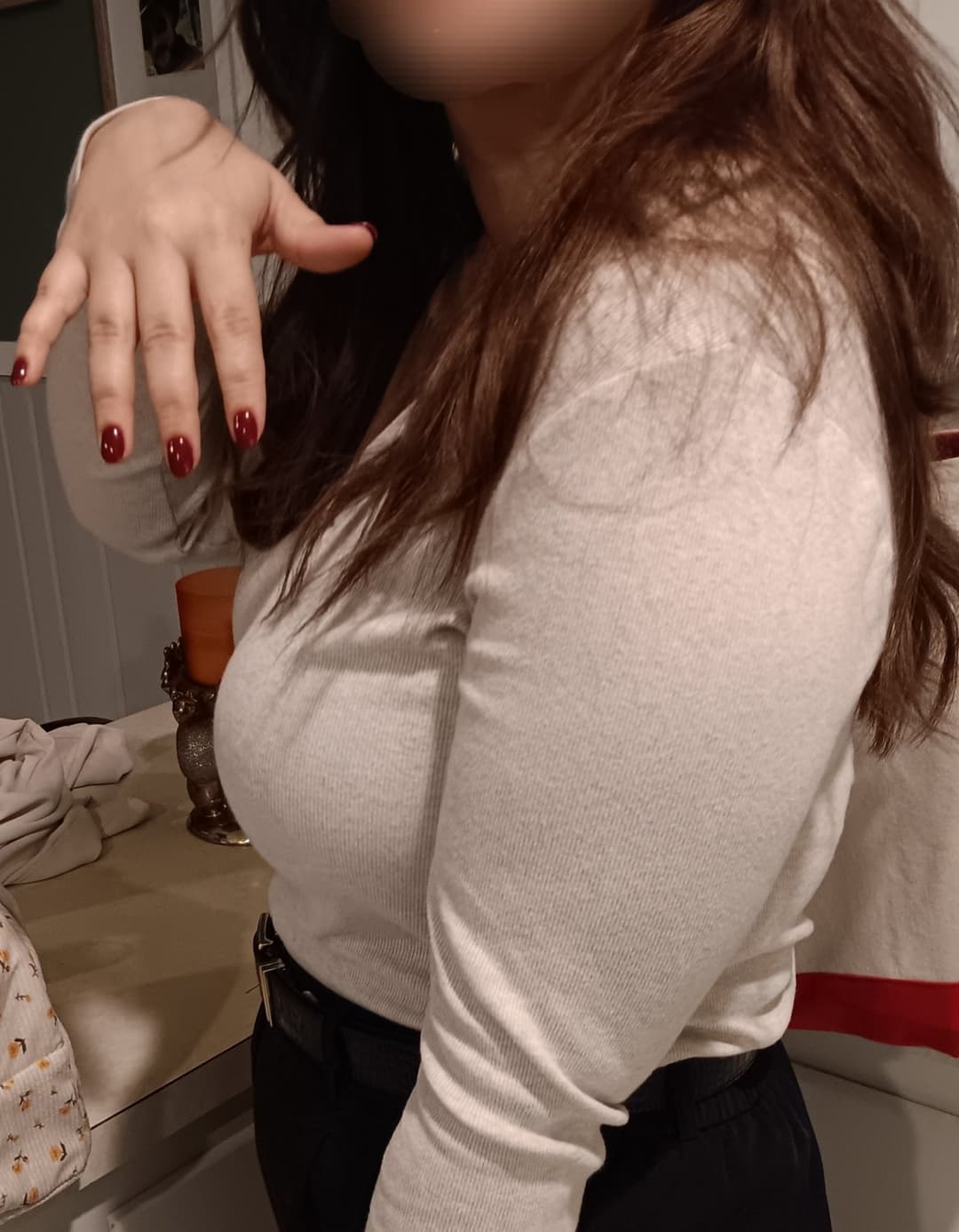 ??Thick busty wife finally takes BBC gangbang??