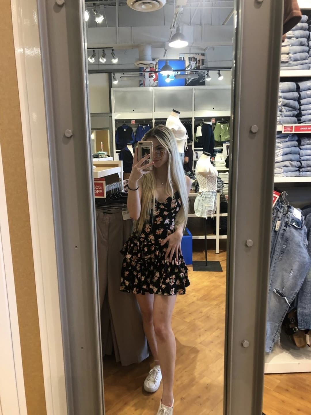 Click to view full size Sweet Della