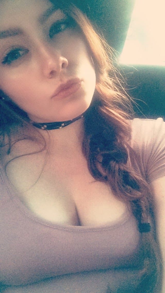 Click to view full size Perfect body college PAWG talks dirty