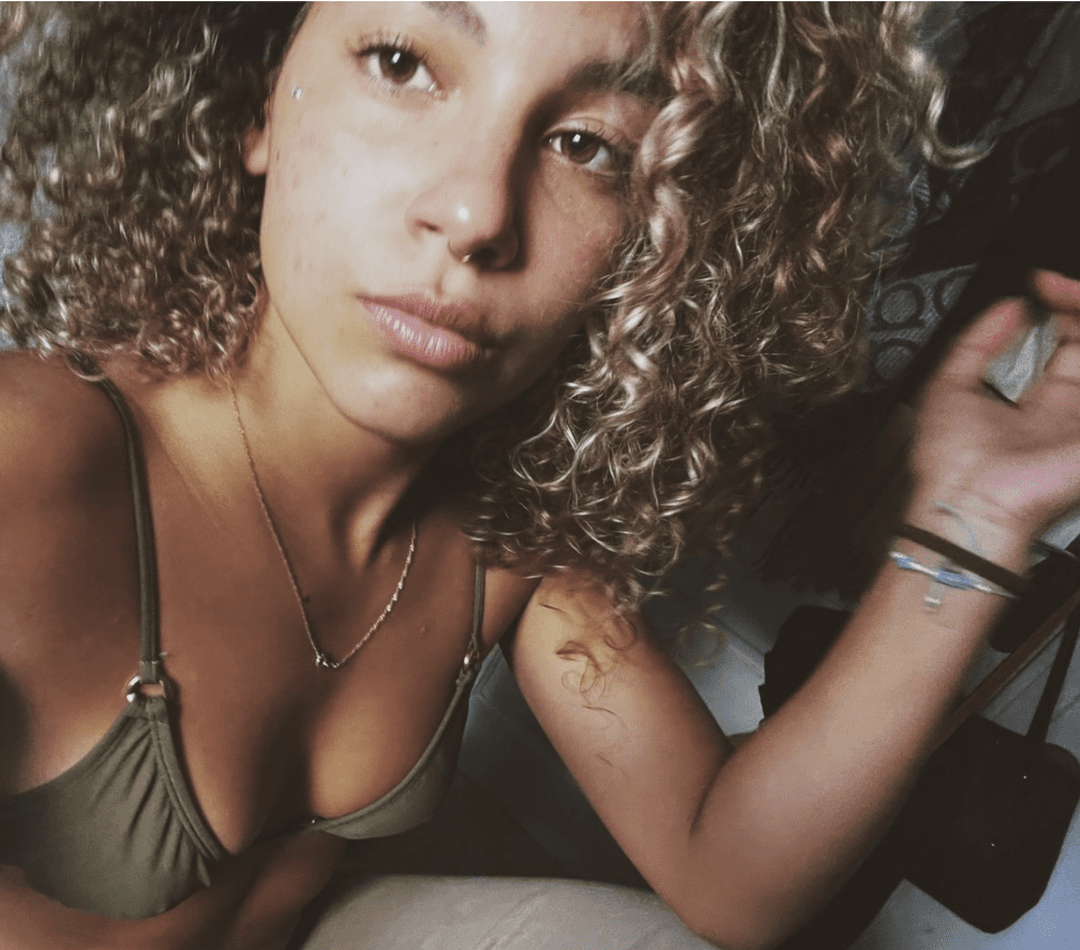 May Roma peitinho durinho adora mascar chiclete Delicia