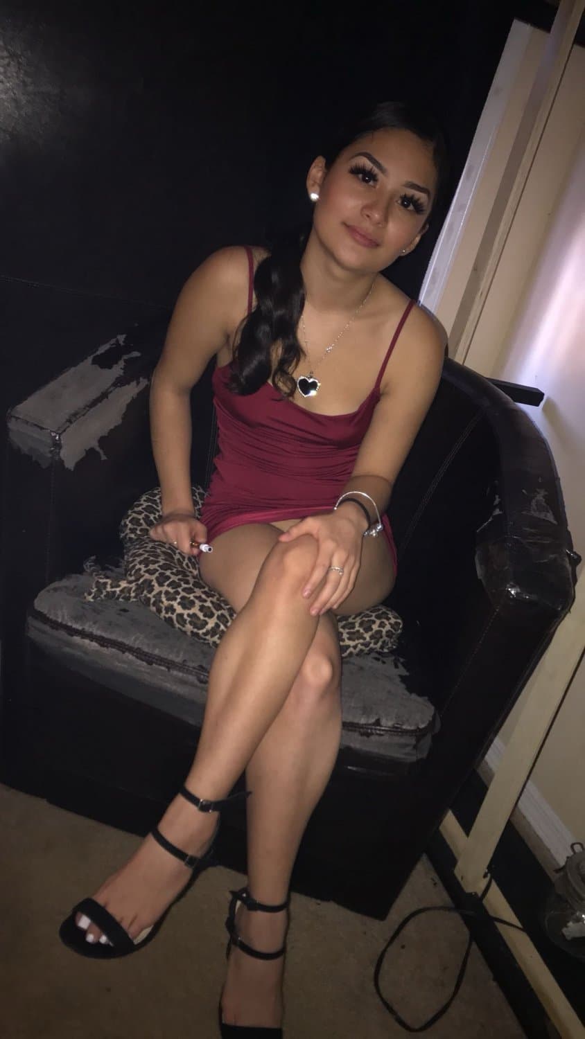 Sofia Flores, pretty face, pretty toes, and pretty pusssy..