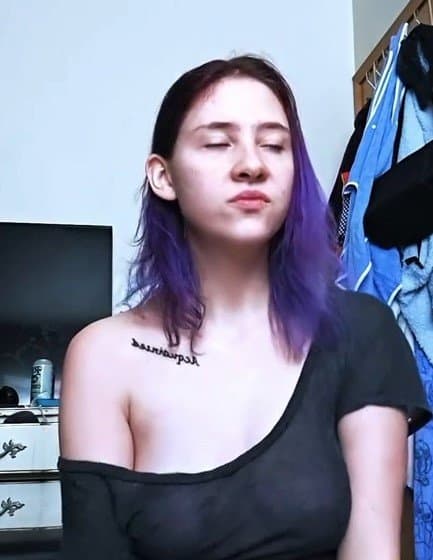 Hot 18 girl from Tiktok and Snapchat braless and showing boobs part 2