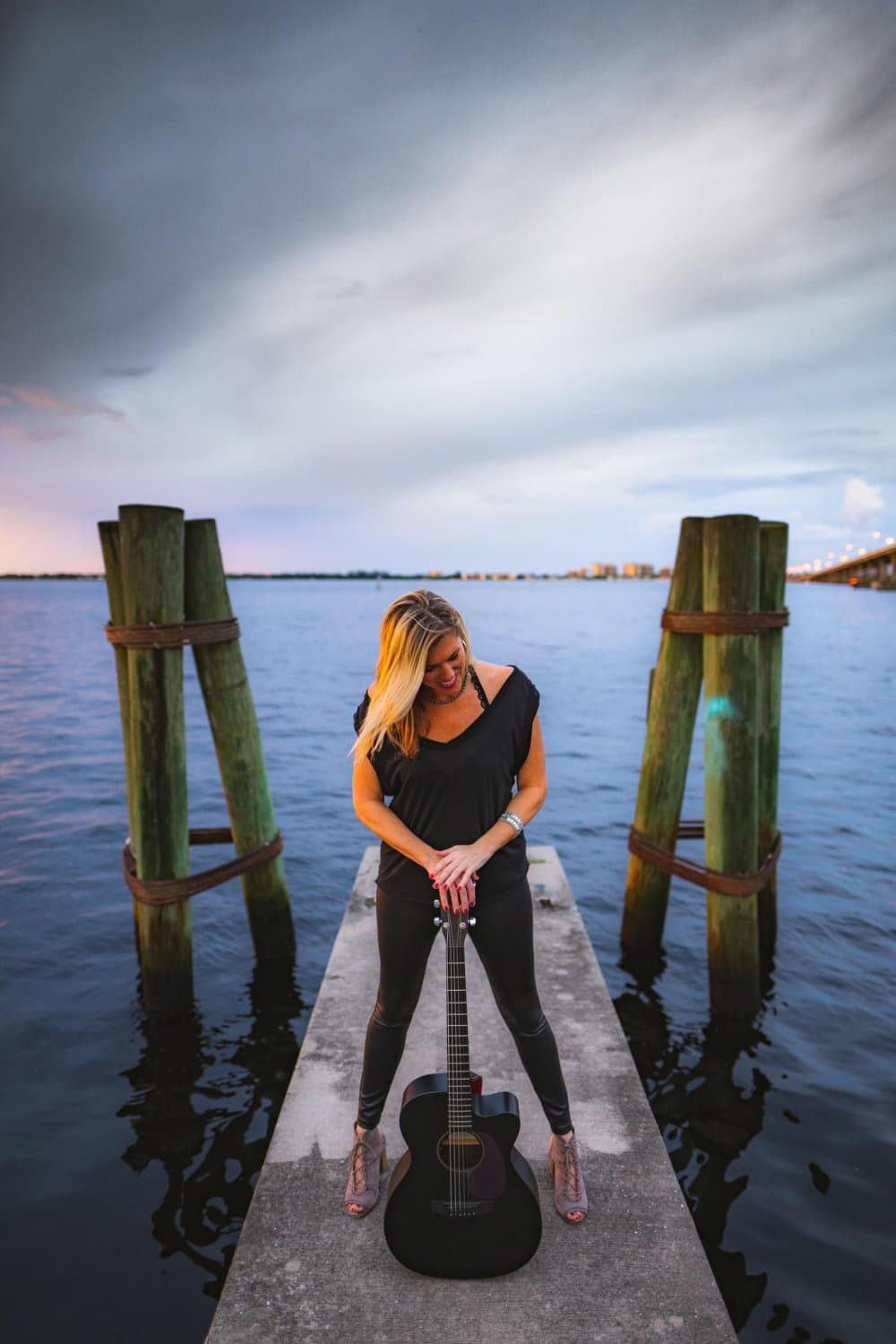 Musician Julie & wholesome Melissa stripped naked at a bar contest circa early 2000’s