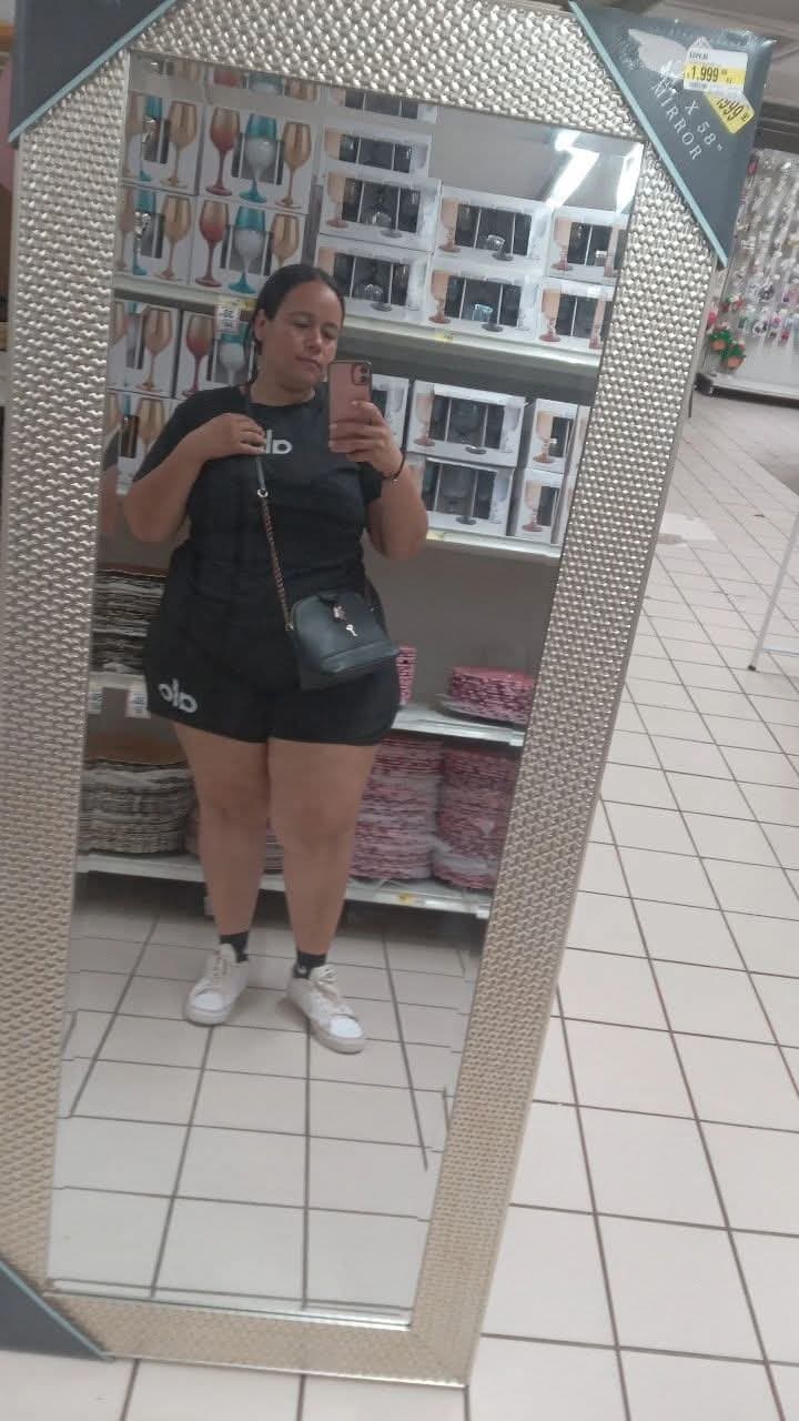 PEAR SHAPE THICK CURVY LATINA SSBBW BIG BOOTY ASS