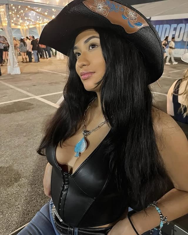 Sexy busty latina slut Kali