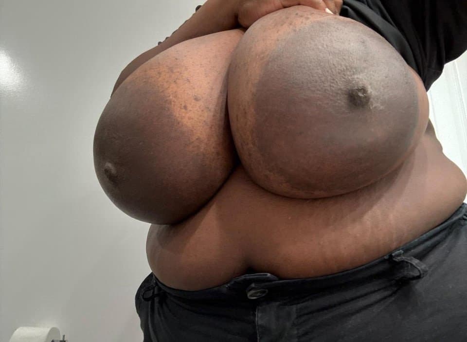 Big Darkskin Areola BBW