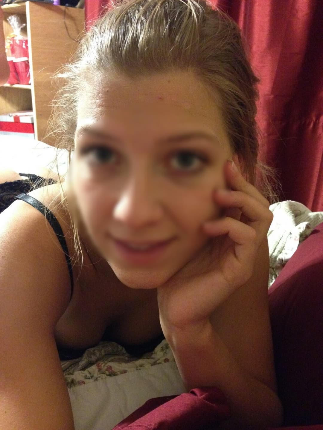 Enjoy my girlfriend. What would you do to her? To her pussy, her ass, her mouth?