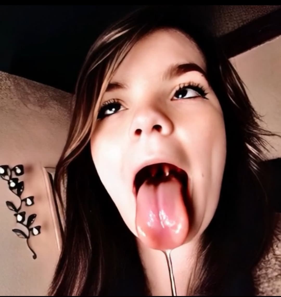 Click to view full size Lyzon Buro grosse putain à baiser de force