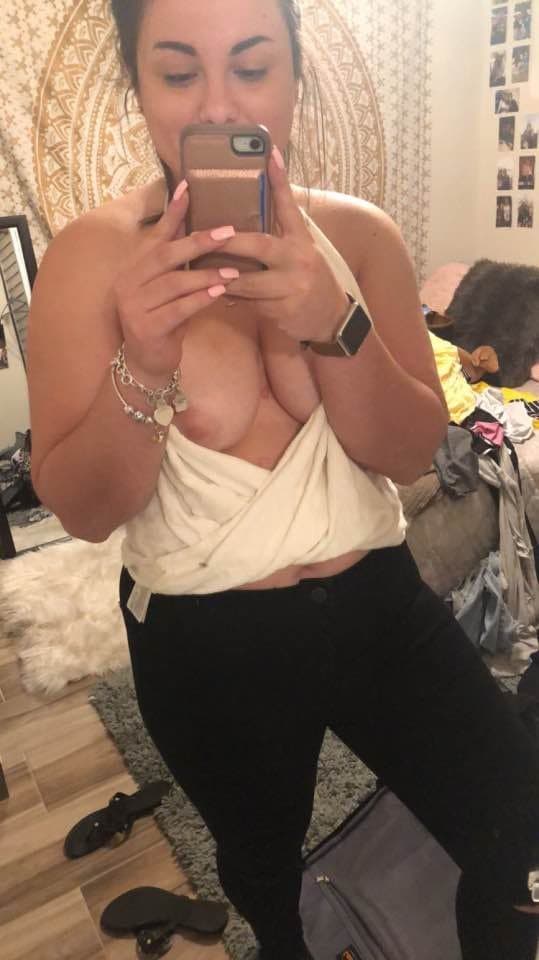 Mother and Daugher Websluts Liza and Allie Leak