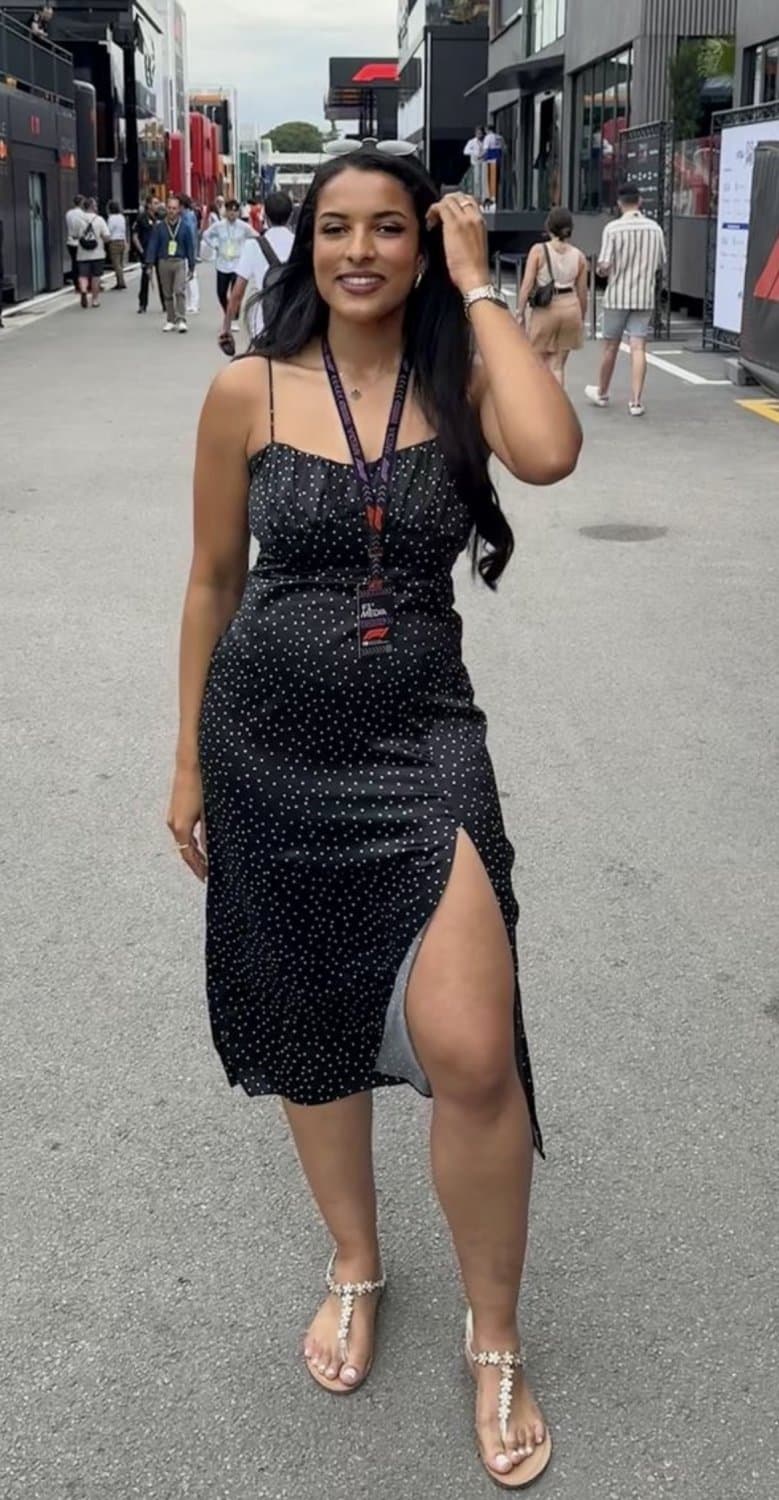 Ariana Bravo - F1 Reporter I beat off to