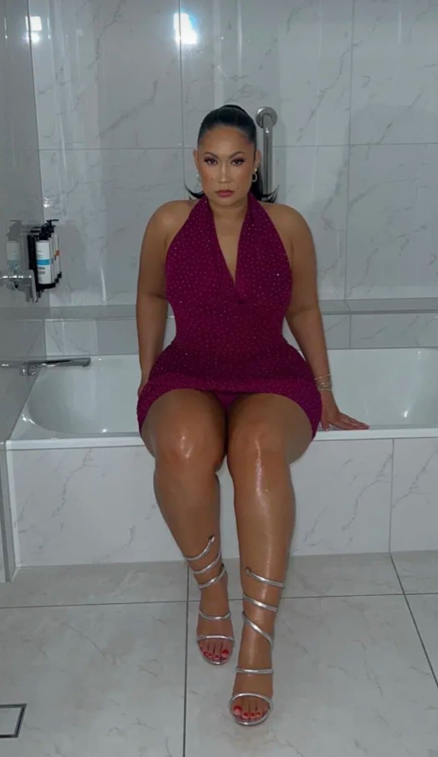 Click to view full size She goes by the name of Lollie on snap chat does anyone have anything of her? Thick Amazon Latina